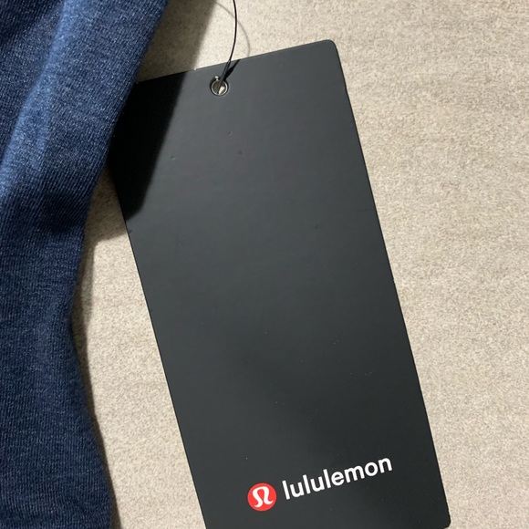 Navy Blue Lulu Lemon 5 Year Basic Tee - Men’s Size Medium (with original tag) - Picture 6 of 8